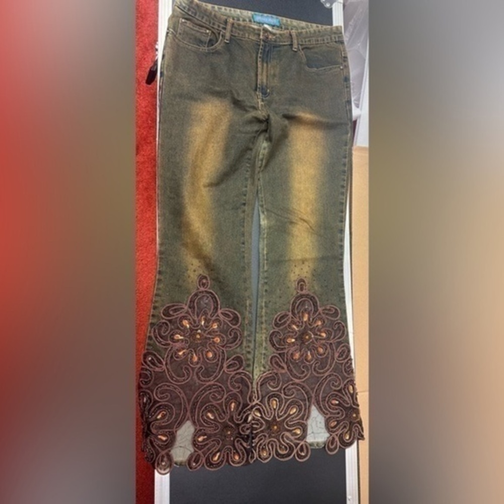 81.  RARE Farfalla Rosso moon washed designer flare jeans size L